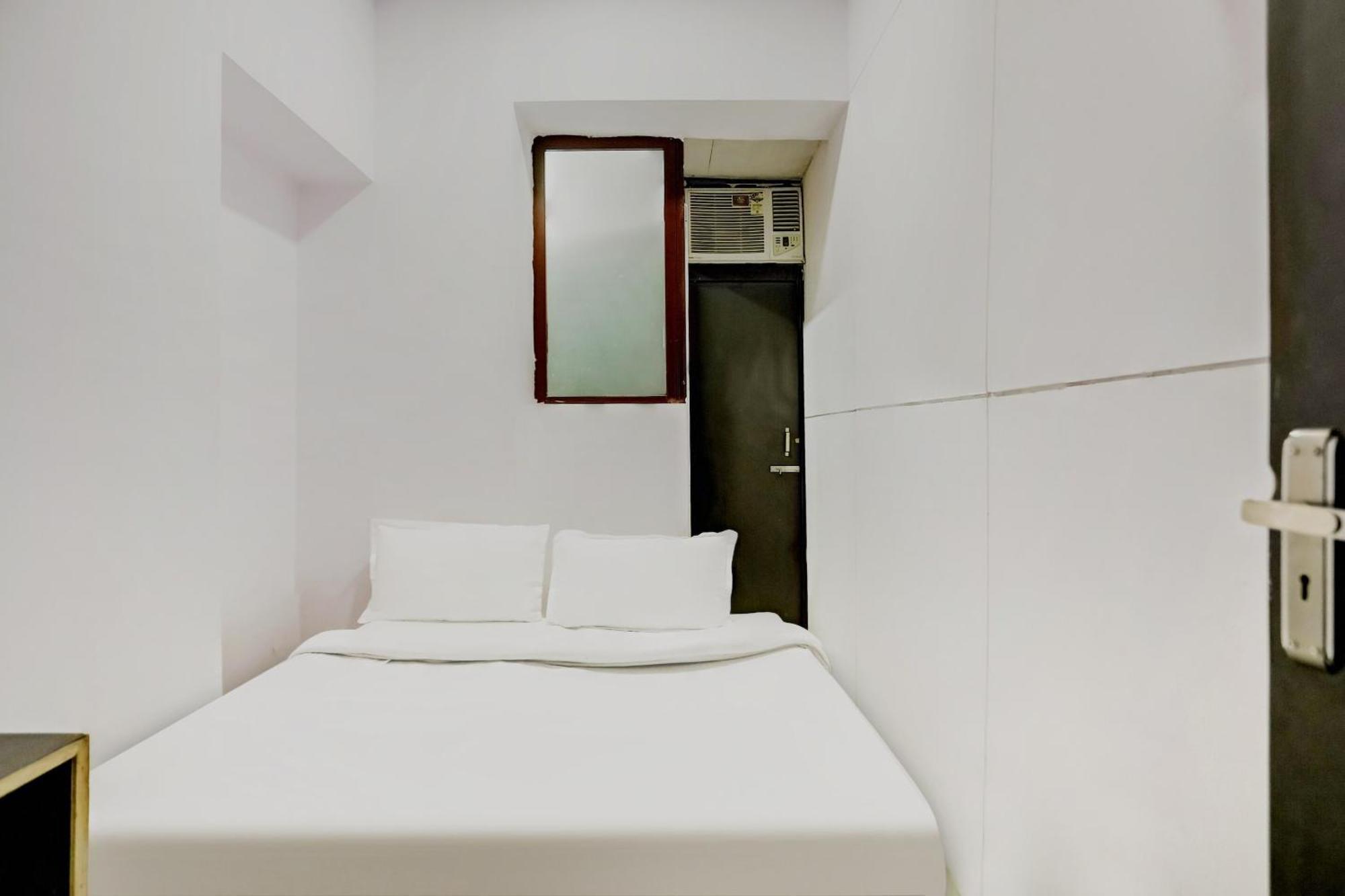 Hotel O North Campus Нью-Делі Екстер'єр фото